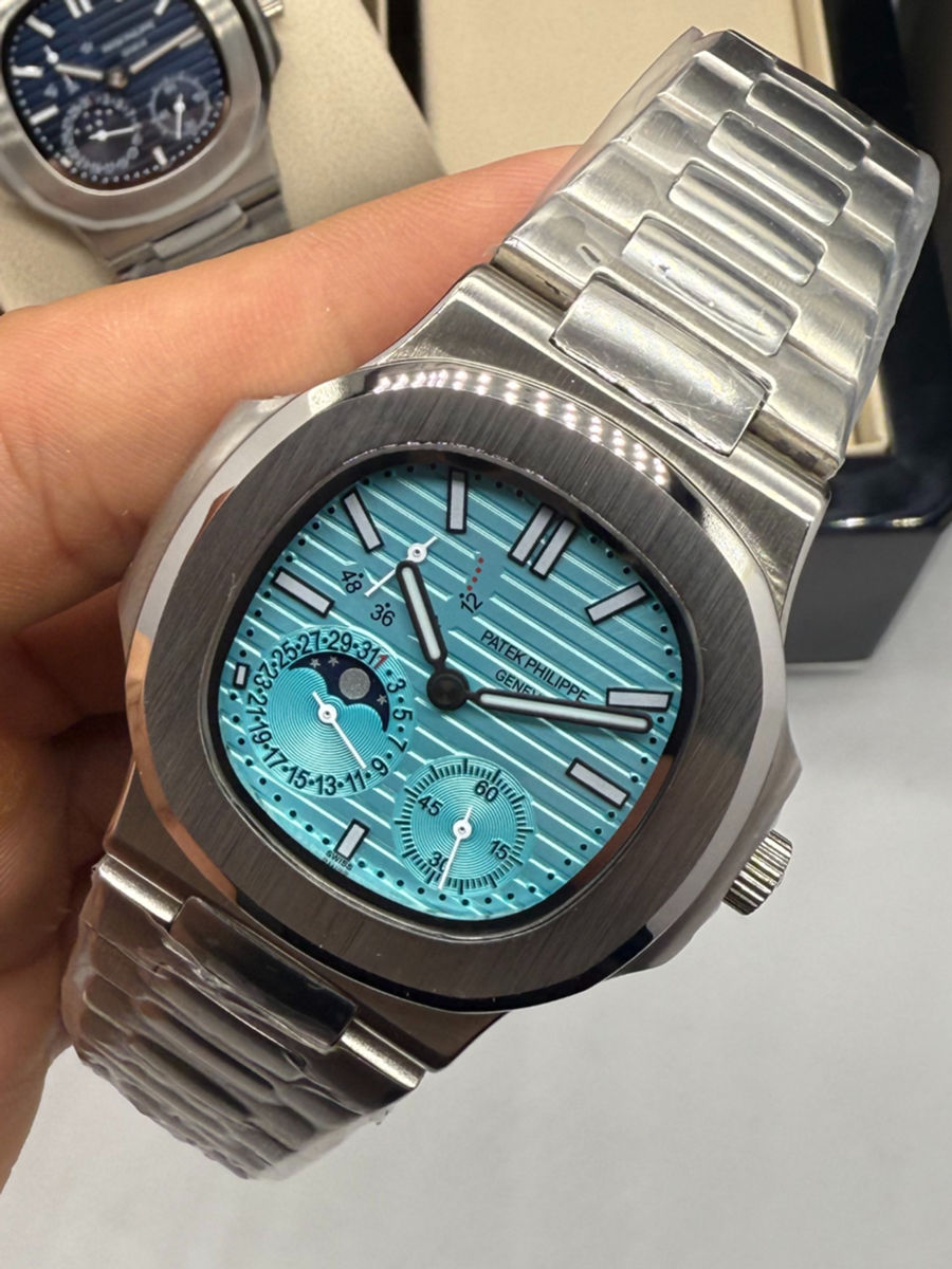 Patek Philippe Nautilus Fases da Lua 40mm, Aço - TIFANNY