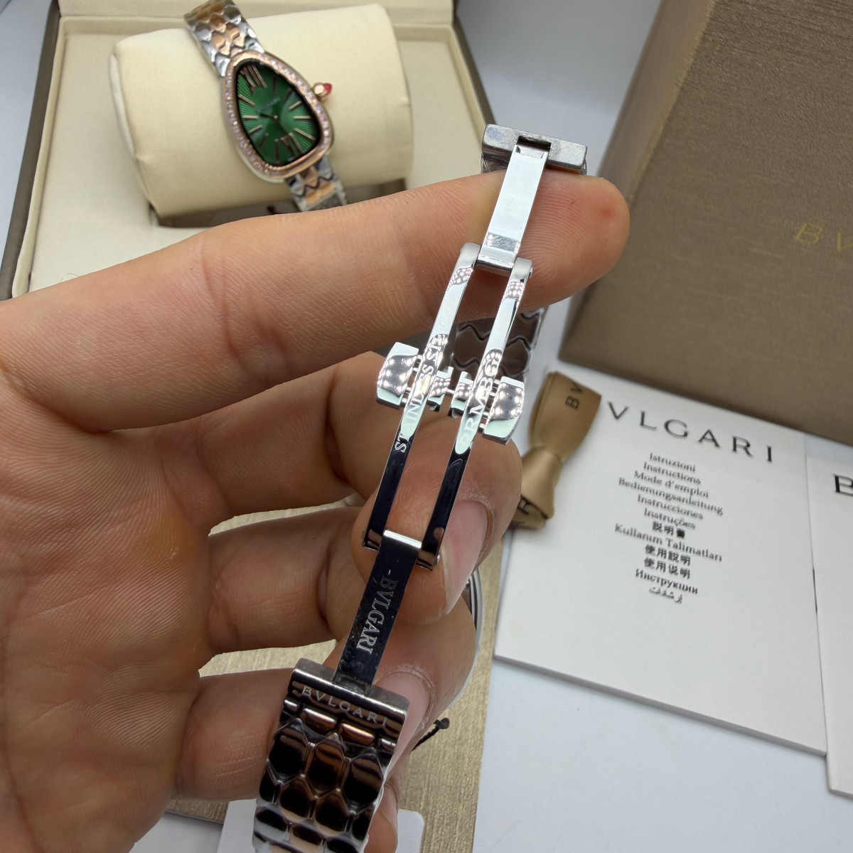 Bvlgari SERPENTI SEDUTTORI 33mm Aço/Rosè - Mostrador Verde Bezel Cravejado