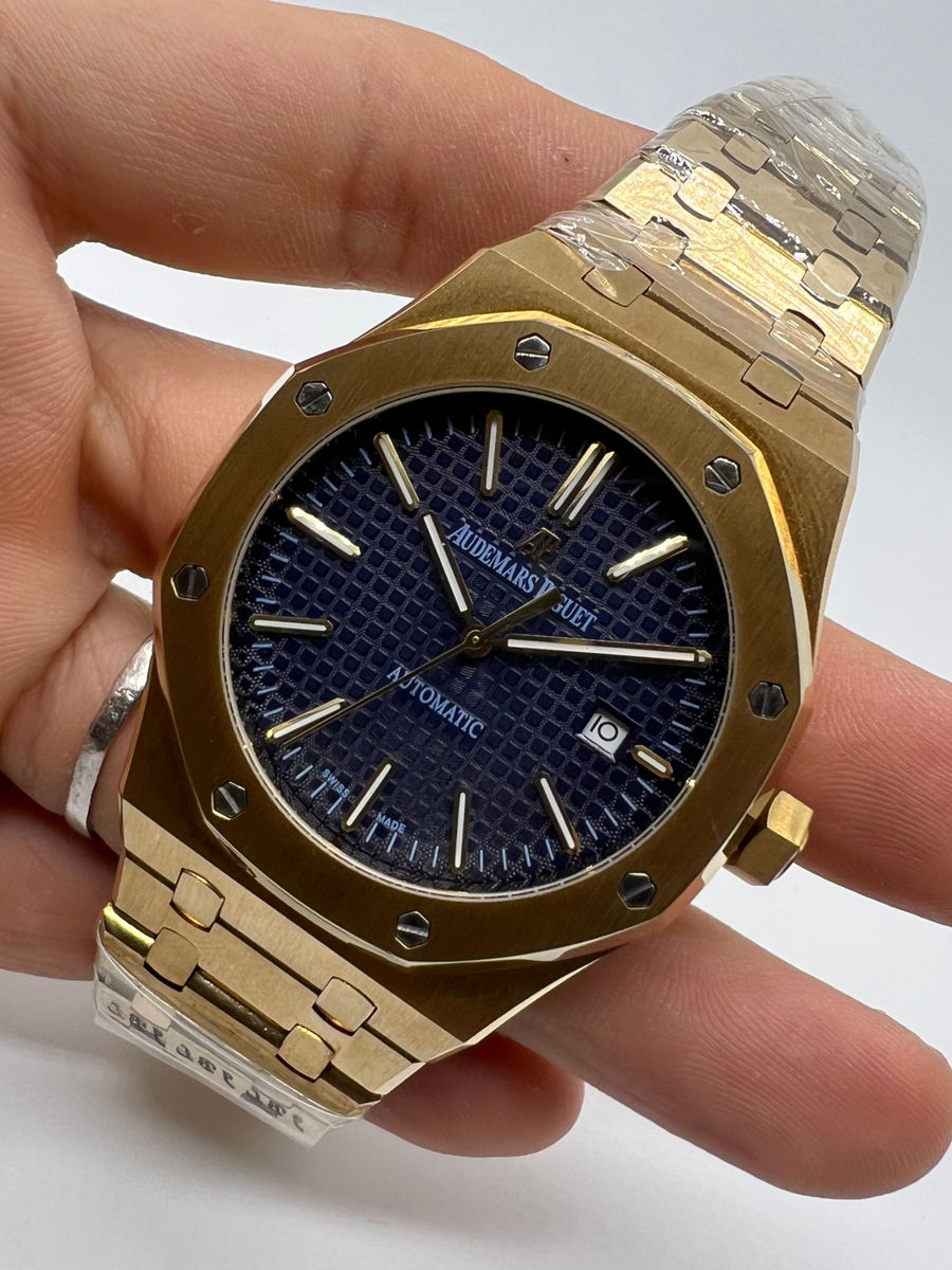 Audemars Piguet Royal Oak 41mm Dourado Mostrador Azul Bezel e Pulseira em aço