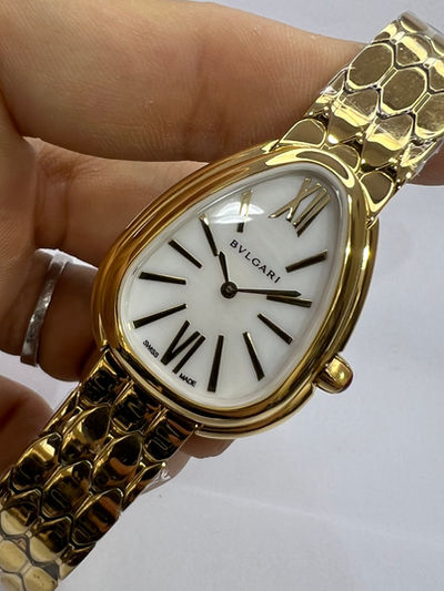 Bvlgari SERPENTI SEDUTTORI 33mm Dourado - Mostrador Pérola