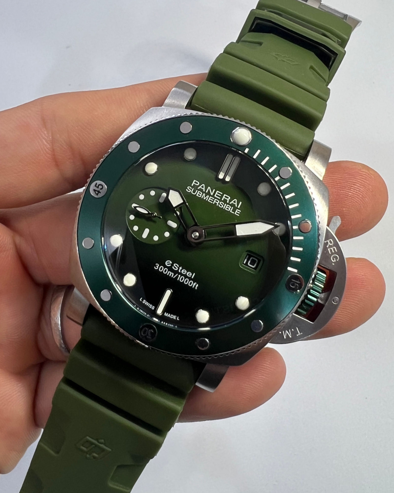 Panerai Panerai Luminor Submersible 44mm Aço Mostrador Verde