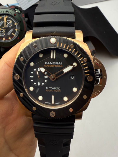 Panerai Submersible QuarantaQuattro Goldtech OroCarb - 44mm