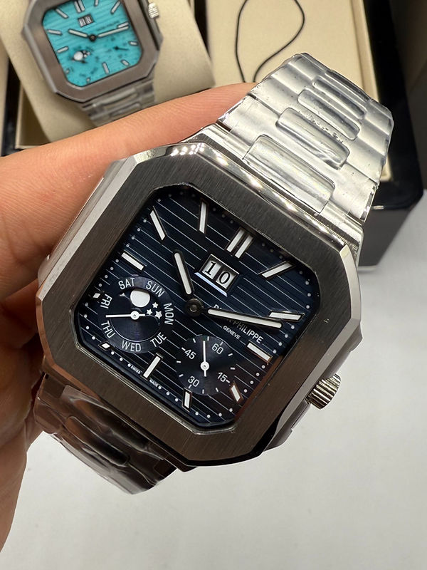 Patek Philippe Cubitus Fases da Lua 42mm, Mostrador Azul