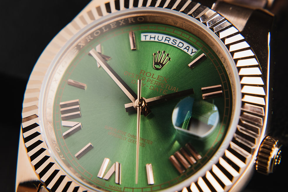 Miniatura: Rolex Day-Date 40mm Everose Mostrador Verde, Luneta Canelada