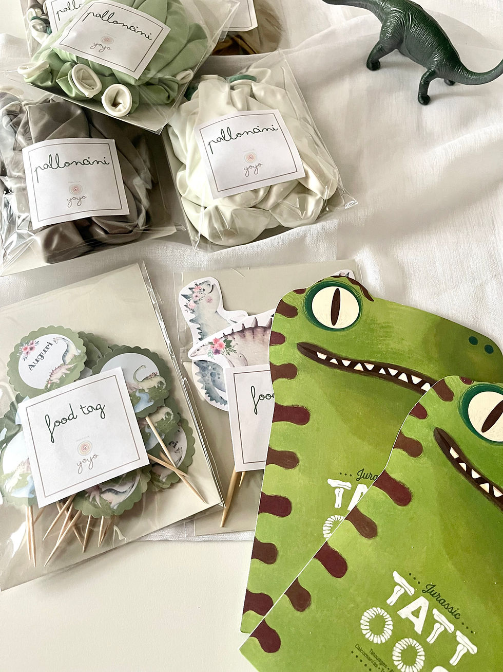 Miniatura: YOYO Dinosaur party box
