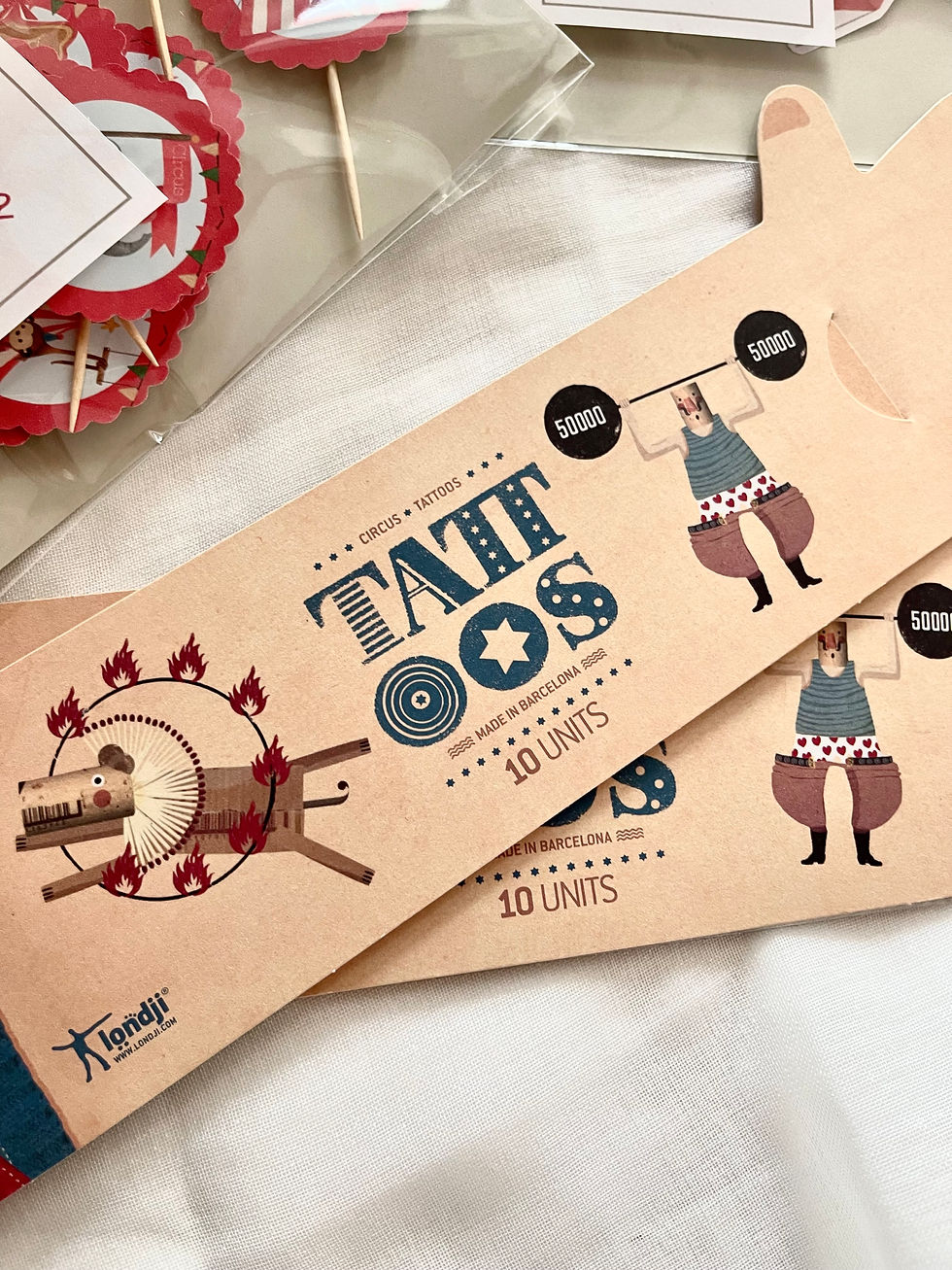Miniatura: YOYO Circus party box