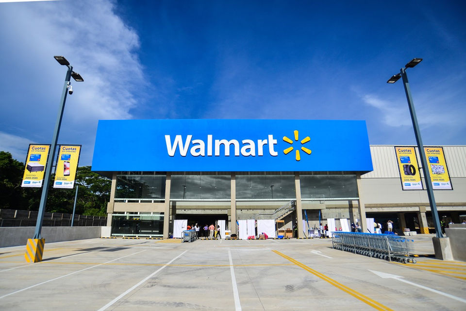 Supermercado del formato Walmart, ubicado en Managua, Nicaragua, cumpliendo con toda la normativa del país y con los códigos NFPA y NEC.