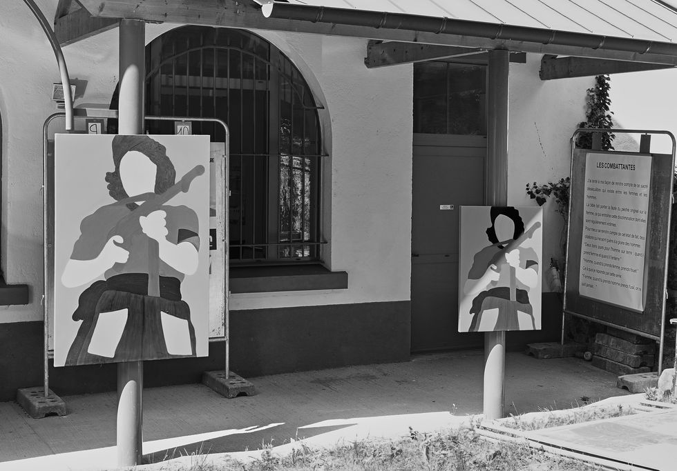 Installation "Les combattantes" à Vabre