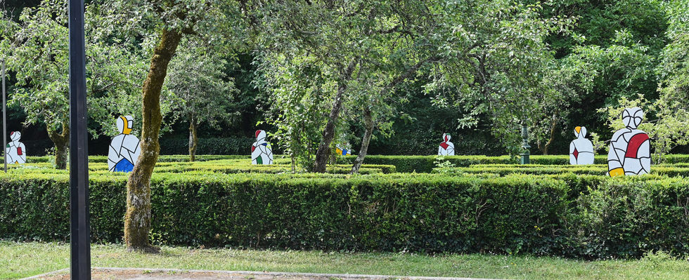 Installation de "De ces ombres furtives vient la lumière..." à Vabre