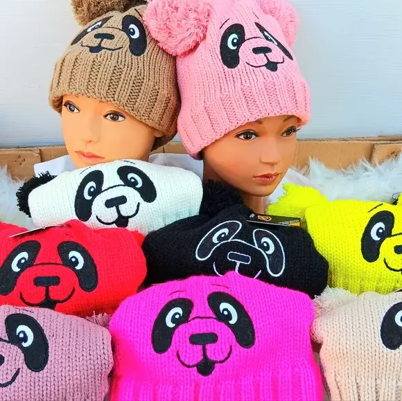 Μικρογραφία: The Snuggle Panda Bear 2 Ball Winter Ladies Hat