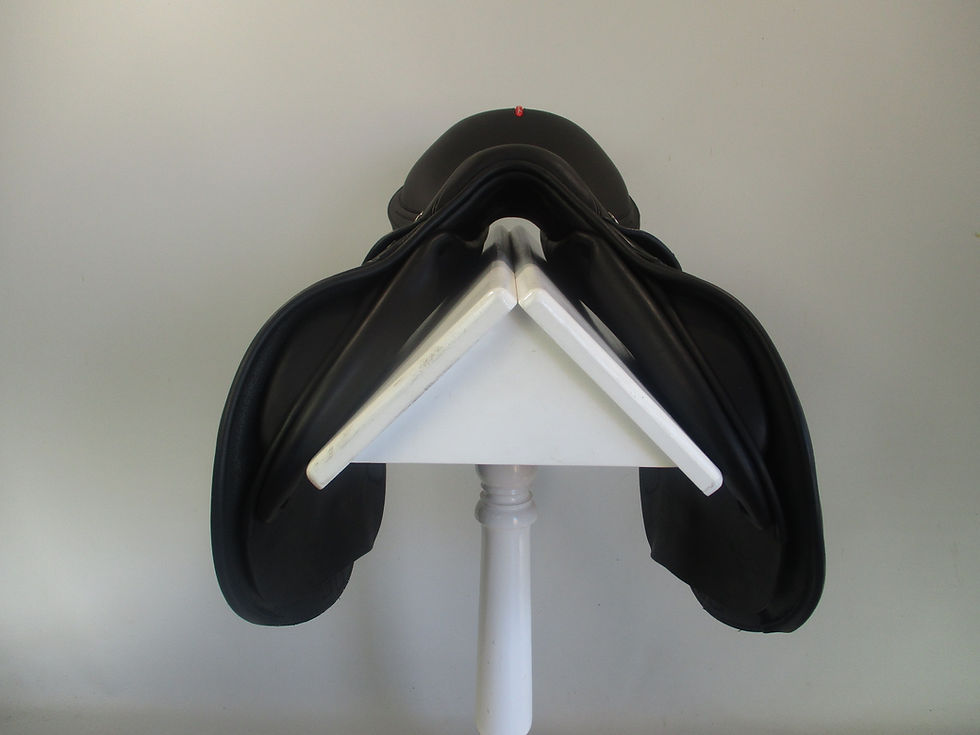 Thumbnail: Equipe EKGO Jump Saddle 17" M/MW