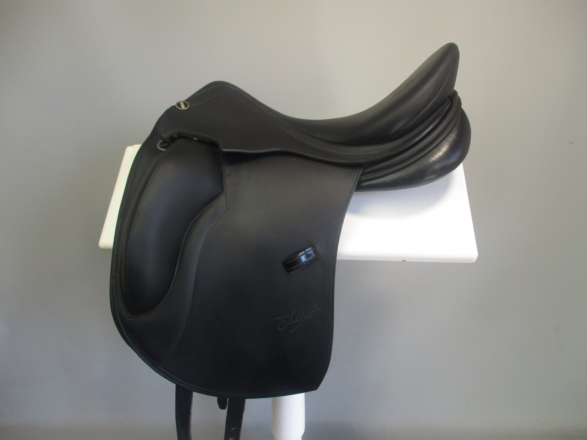 Erreplus Elena Dressage Saddle 17" W