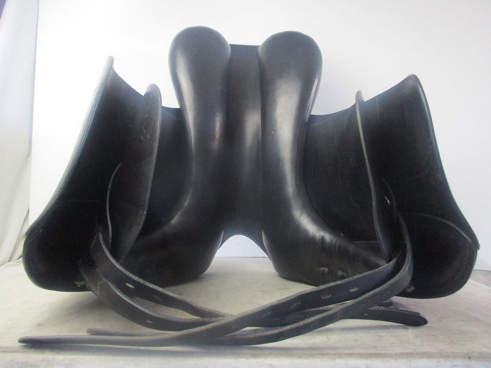Thumbnail: Amerigo Vega Dressage Saddle 18" MW-W