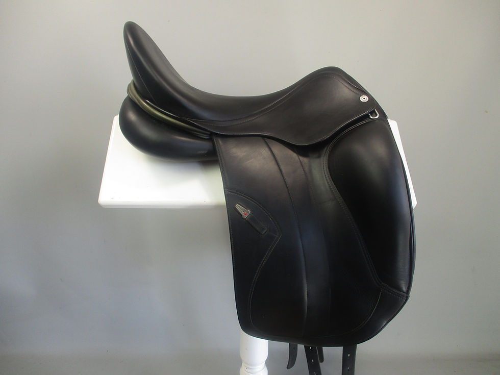 Thumbnail: Equipe Kalifornia Dressage Saddle 17.5" M