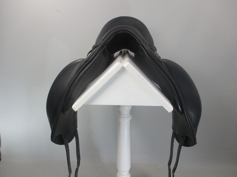 Thumbnail: Equipe Viktoria Dressage Saddle 16.5" M