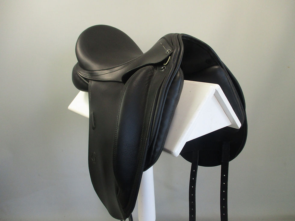 Thumbnail: Sankey Petite Dressage Saddle 17" M