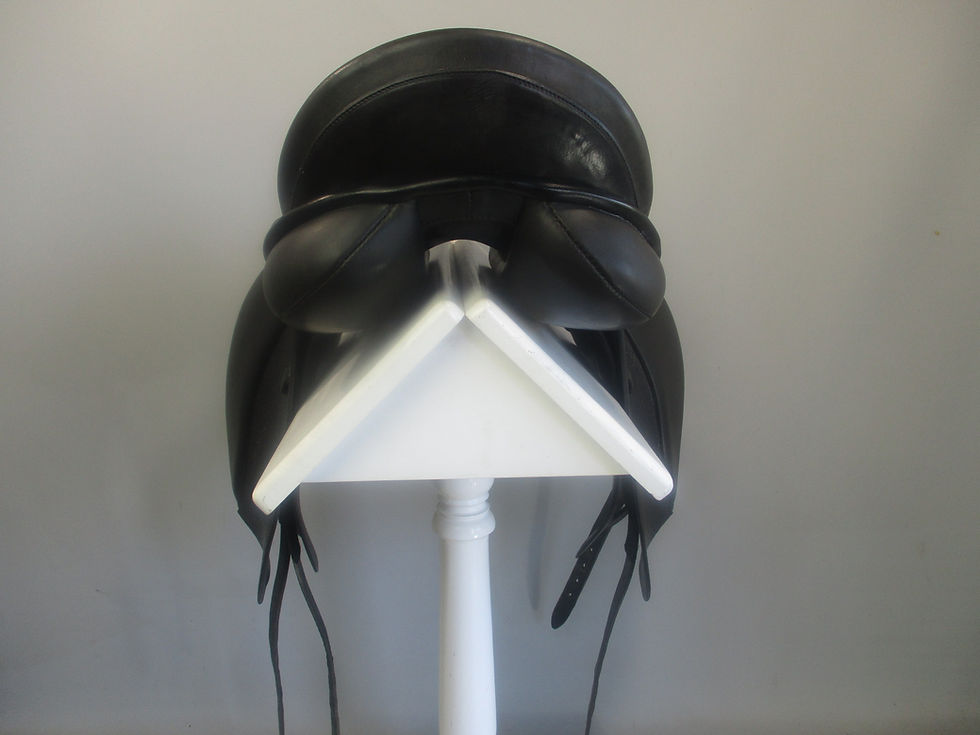 Thumbnail: Anky Salinero Dressage Saddle 17.5"