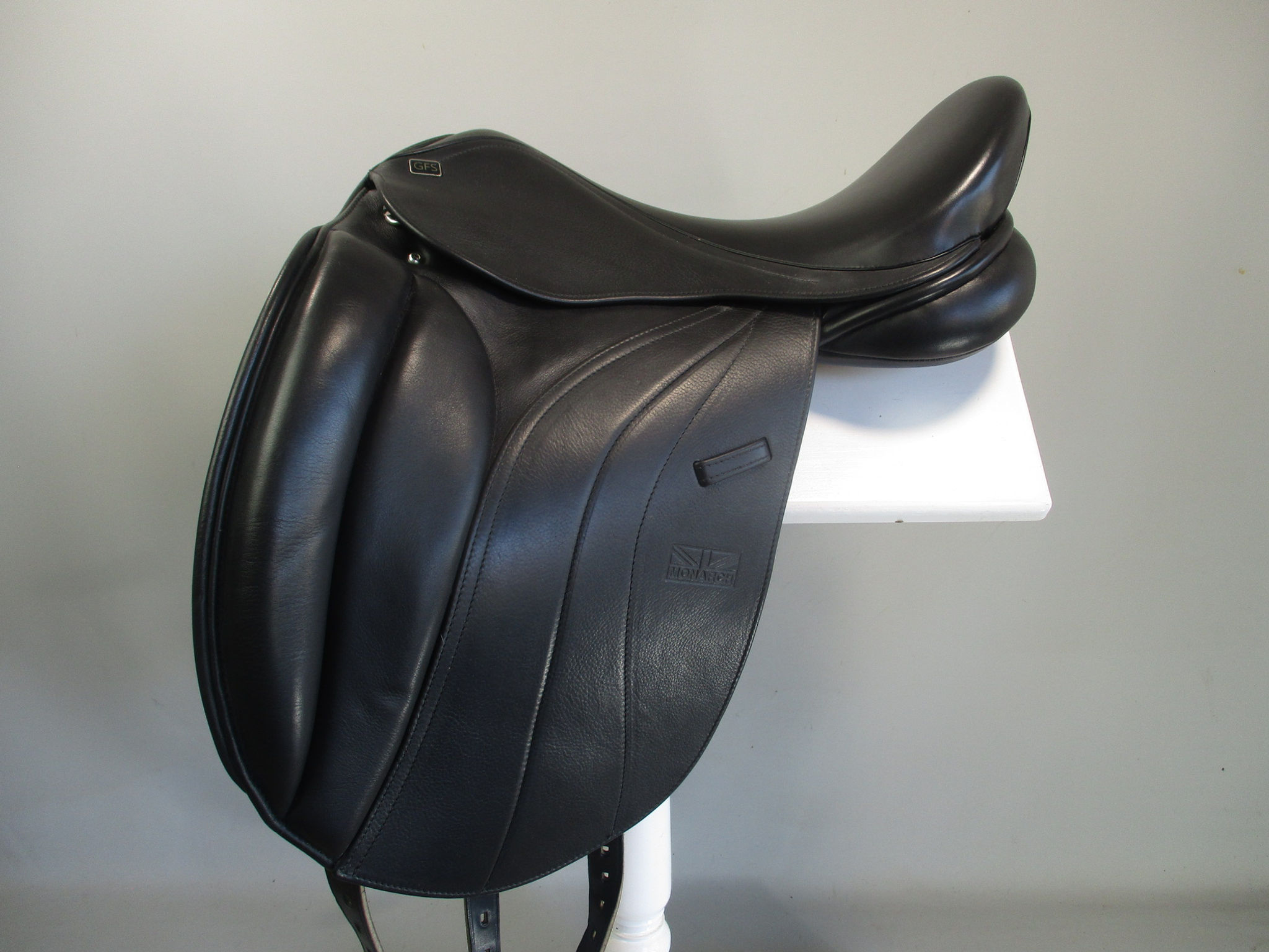 GFS Monarch Cob Dressage Saddle 17.5"