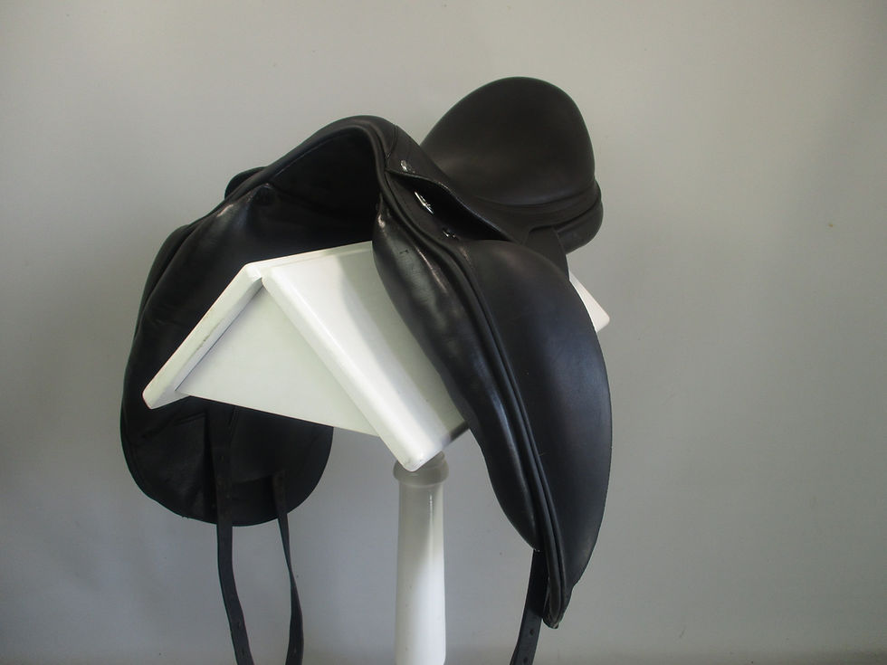 Thumbnail: Prestige Verona Monoflap Dressage Saddle 18" MW