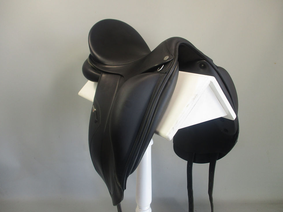 Thumbnail: Equipe Kalifornia Dressage Saddle 17.5" M