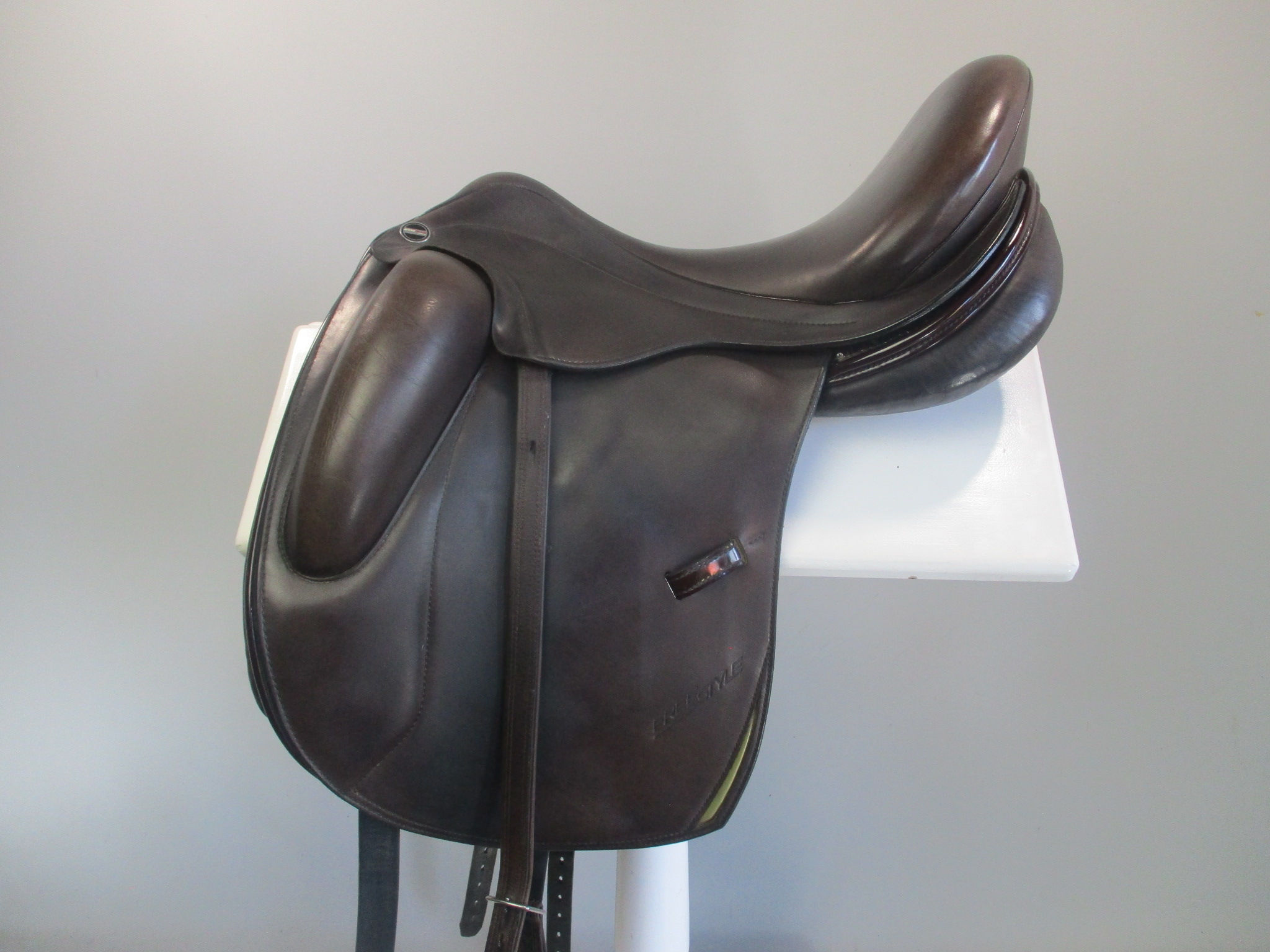 Erreplus Freestyle Monoflap Dressage Saddle 17" W-XW BROWN