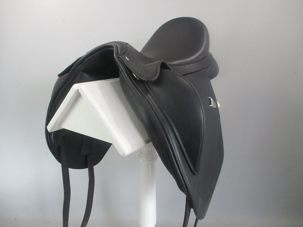 Thumbnail: Bates Artiste Luxe Dressage Saddle Size 0 16.5"-17"