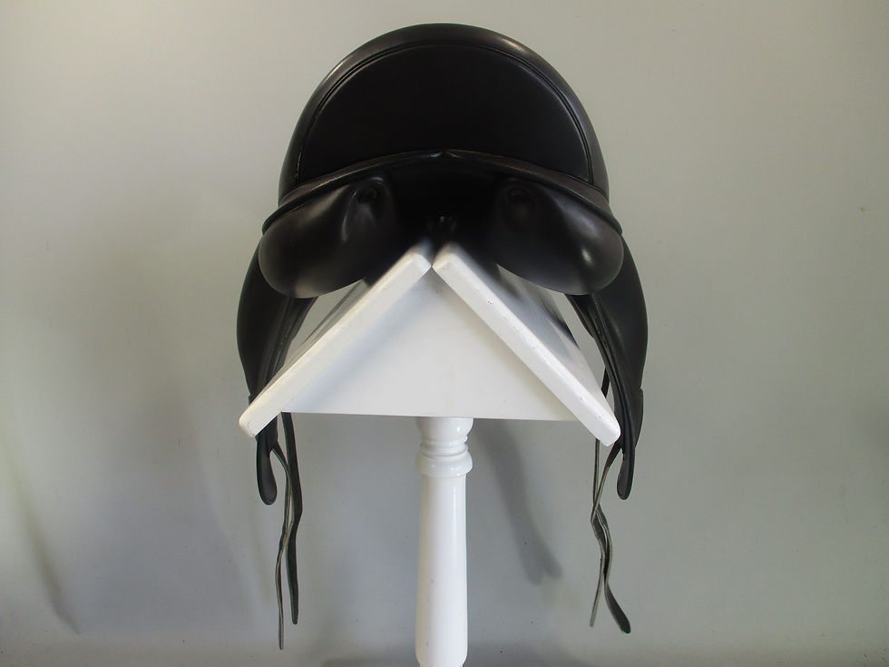 Thumbnail: Equipe Emporio Dressage Saddle 17.5" +1/MW