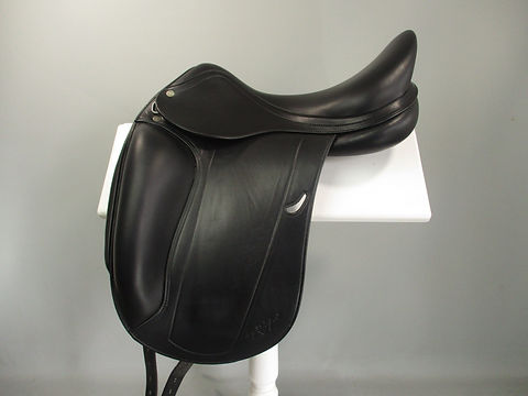 馬場鞍　EQUIPE EMPORIOエキッペ　エンポリオ Equipe Dressage Emporio 馬場鞍 エキッペ 17インチ（Equipe