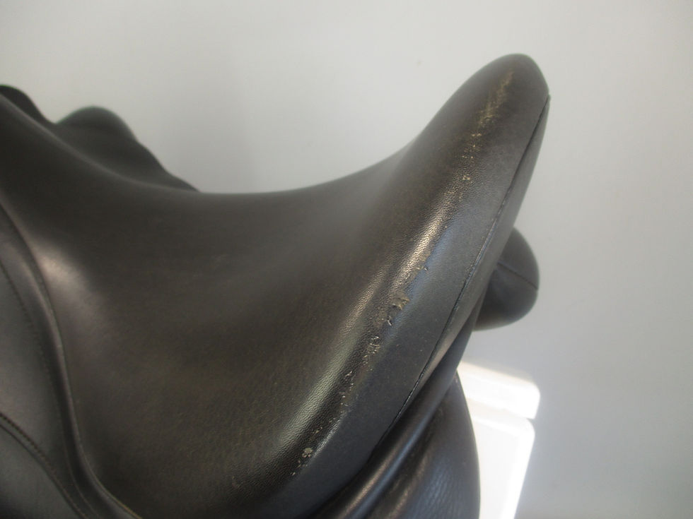 Thumbnail: Sankey Petite Dressage Saddle 17.5" MW