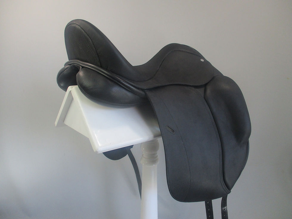 Thumbnail: Loxley Monoflap Dressage Saddle 17.5" MW