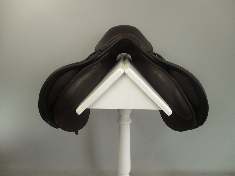 Thumbnail: Thorowgood T8 Jump Saddle 17.5"