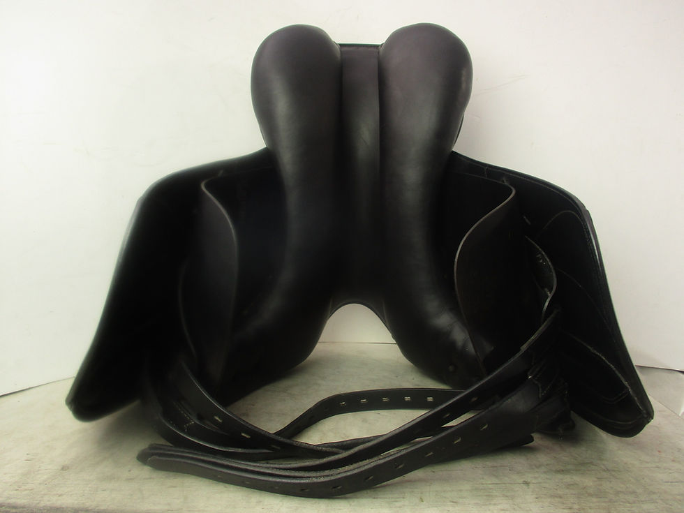 Thumbnail: Amerigo Pinerola Dressage Saddle 17.5" MW/W