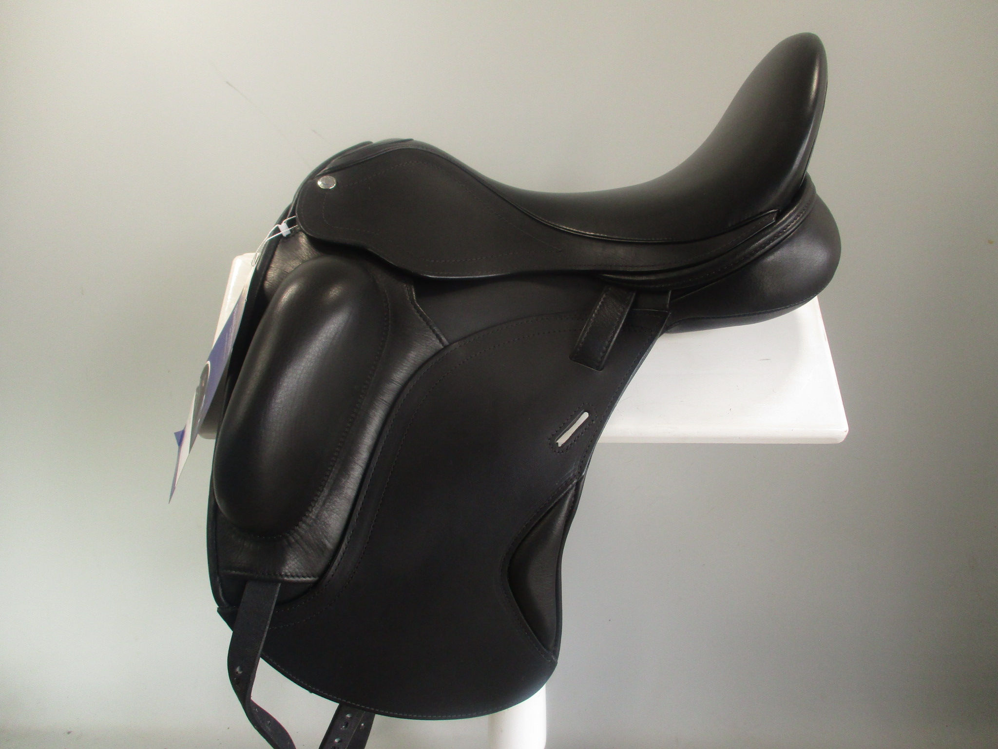 Frank Baines Operetta Dressage Saddle 17.5" MW