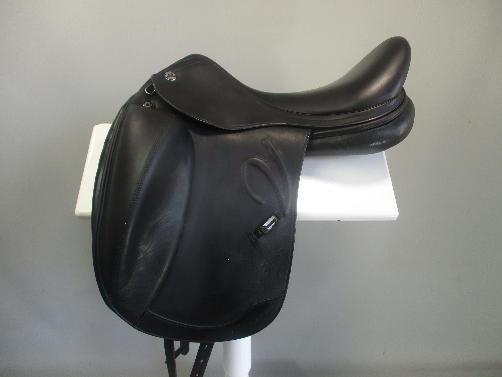 Prestige Verona Monoflap Dressage Saddle 18" MW