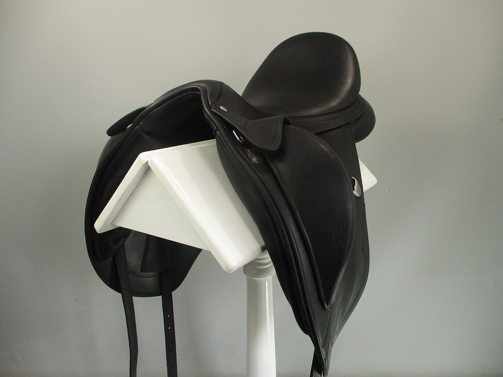 Thumbnail: Bates Artiste Mono Dressage Saddle 17" - 17.5" (size 1)