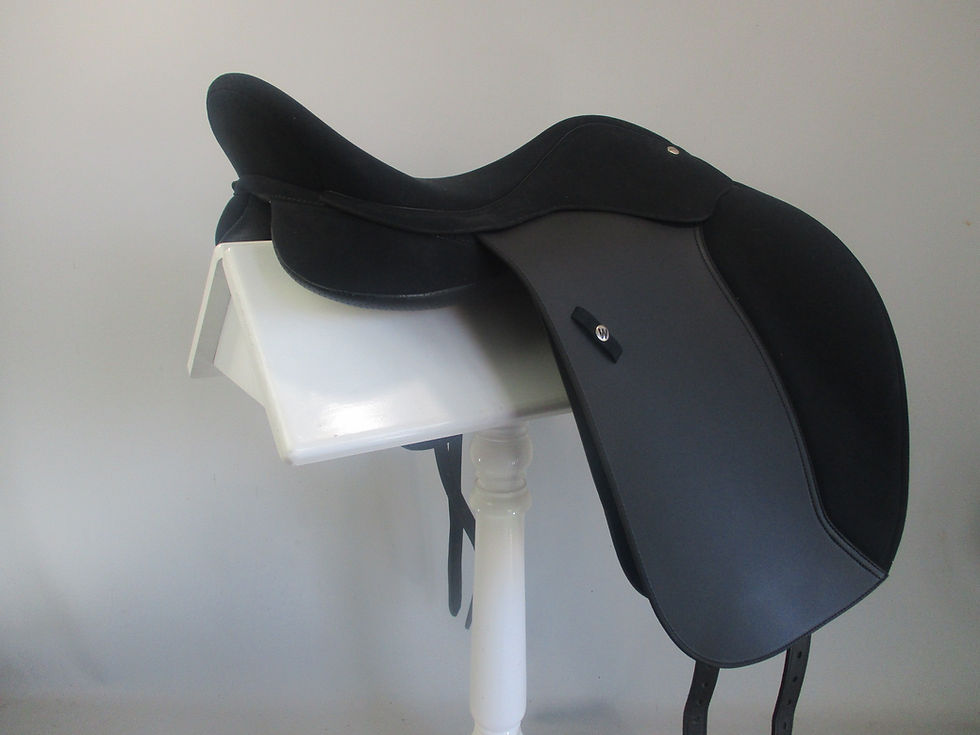 Thumbnail: Wintec Pro Wide Dressage Saddle 17.5"