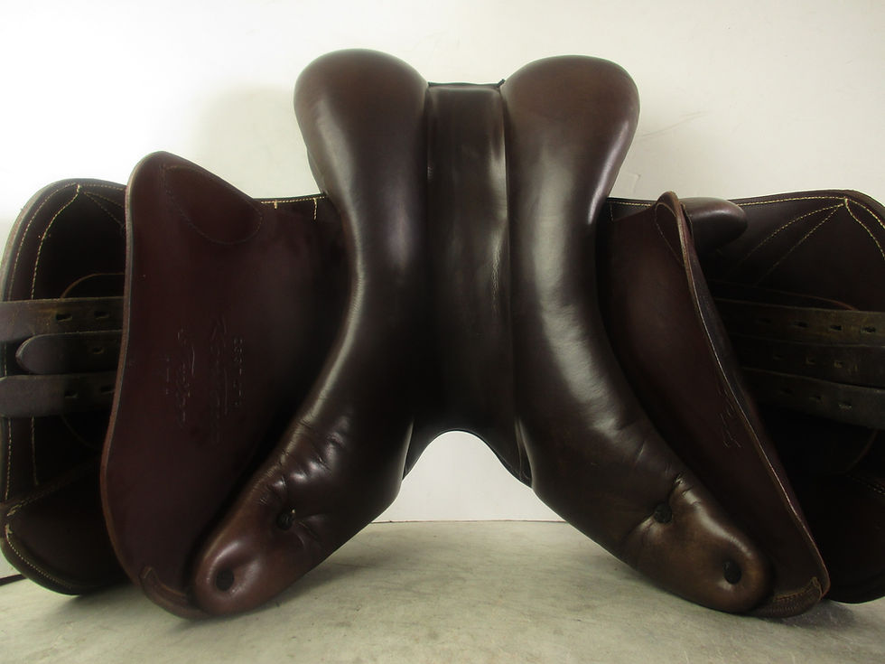 Thumbnail: Kentaur Triton Jump Saddle 17.5" W