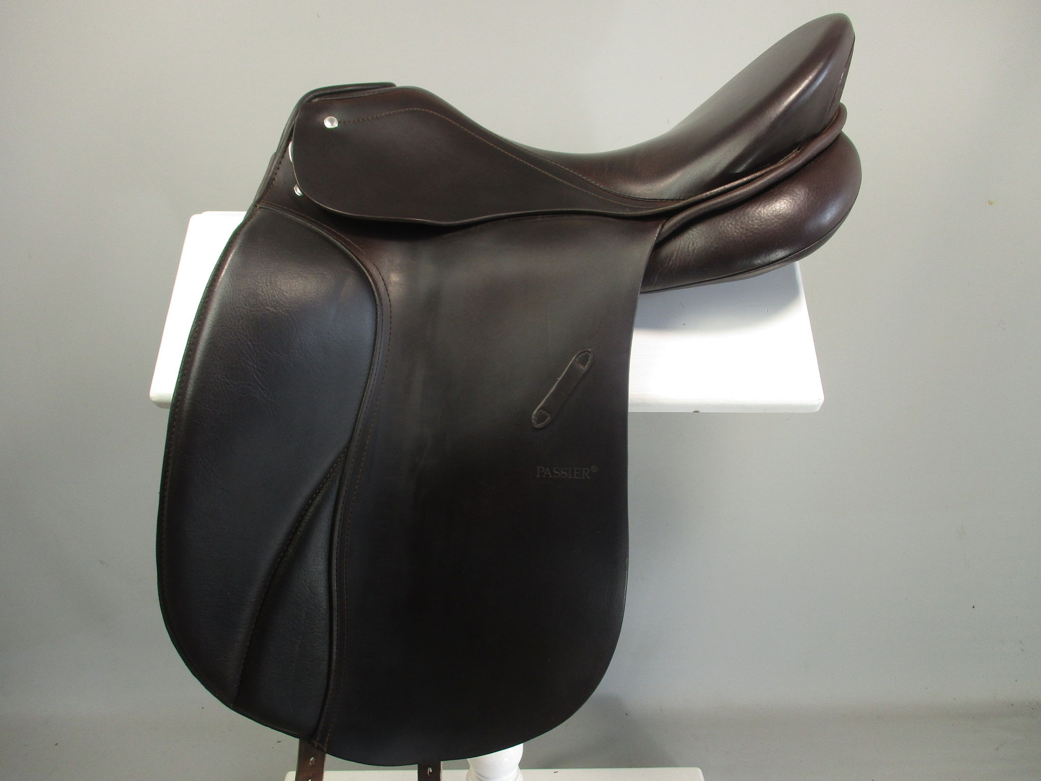 Passier GG Extra Dressage Saddle 18" M-MW *BROWN*