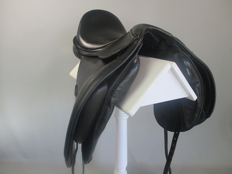Thumbnail: Kent and Masters Low Profile Dressage Saddle 17.5"