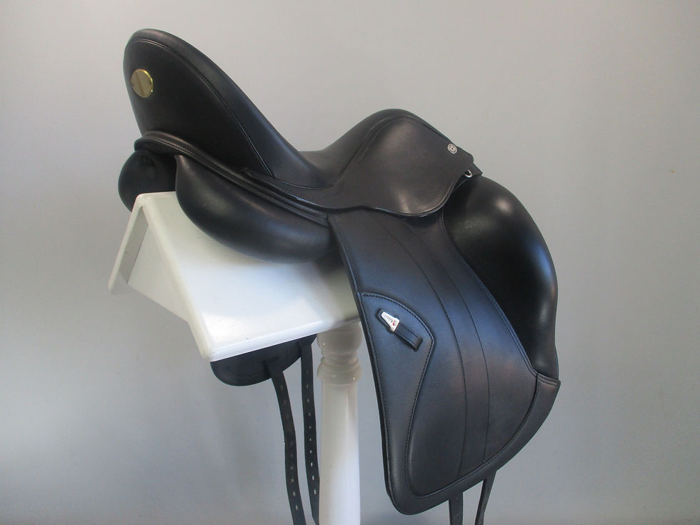 Thumbnail: Equipe Kalifornia Dressage Saddle 16.5" M-MW