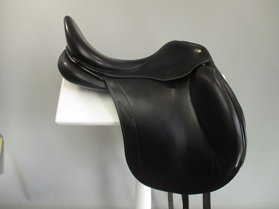 Thumbnail: Luc Childeric DHE Dressage Saddle 17.5" W