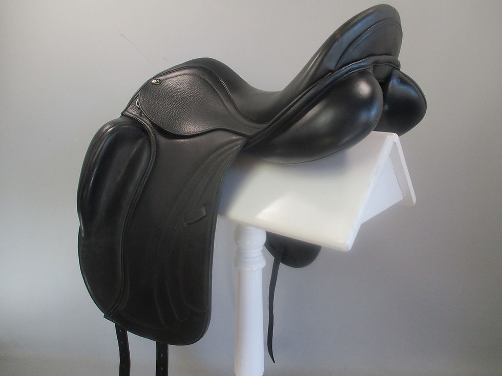 Thumbnail: PDS Delicato Mono Dressage Saddle 17.5"