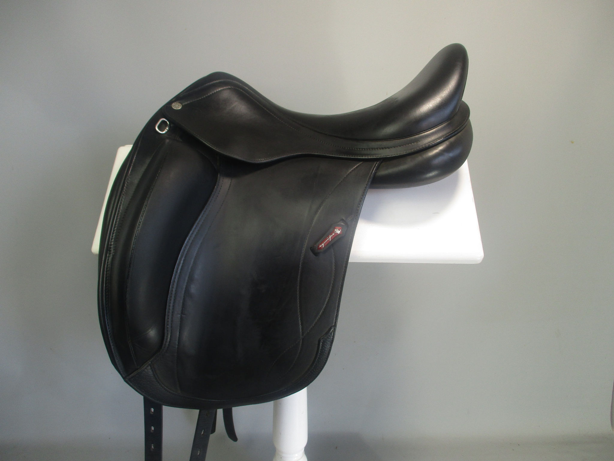 Equipe Olympia Mono Dressage Saddle 17 +1/MW