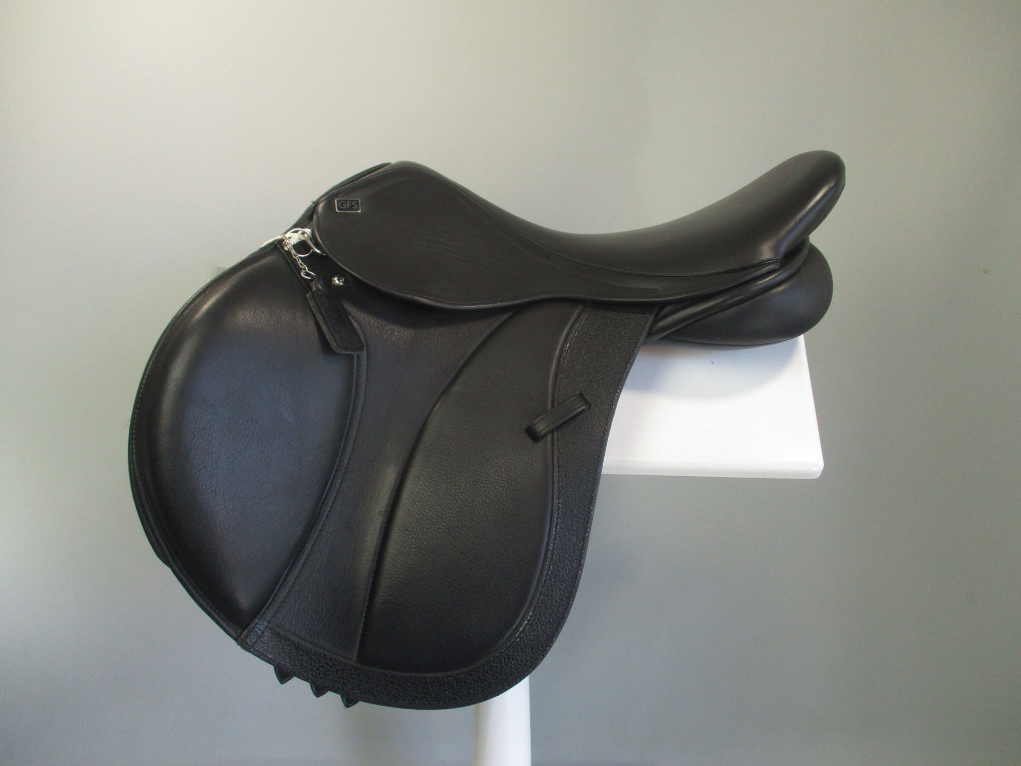 GFS Monarch Jump Saddle 17"
