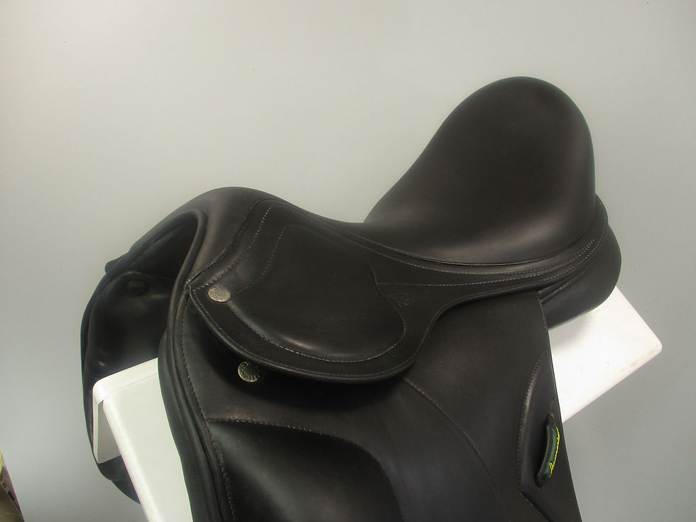 Thumbnail: Amerigo Cortina Pinerola Monoflap Dressage Saddle 17"  MW/W