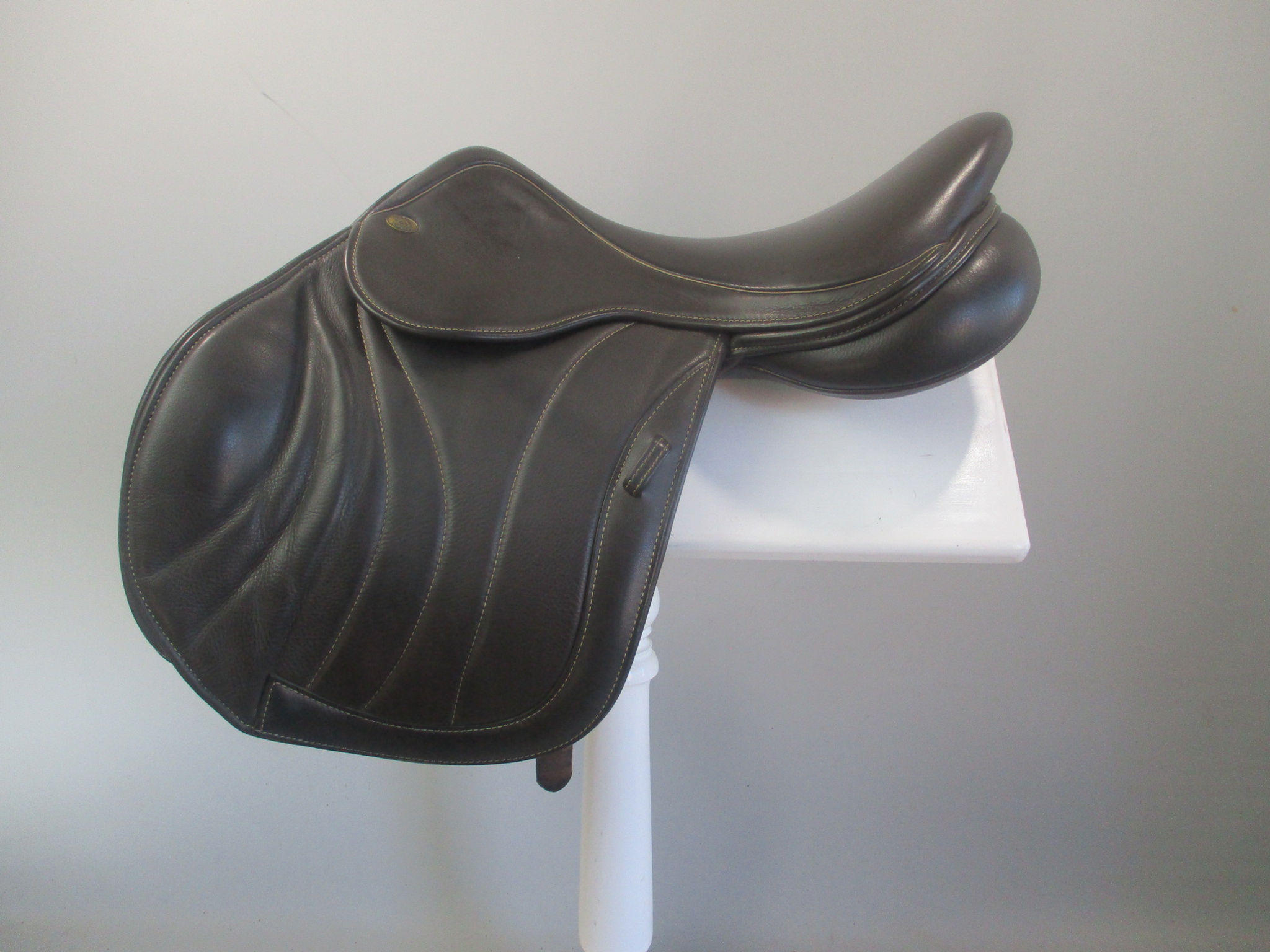 Fairfax Spirit Jump Saddle 17.5" *BROWN*