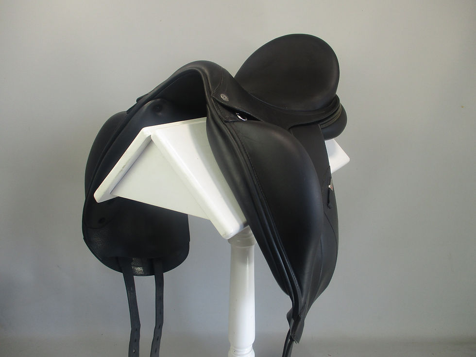 Thumbnail: Equipe Kalifornia Dressage Saddle 17.5" M