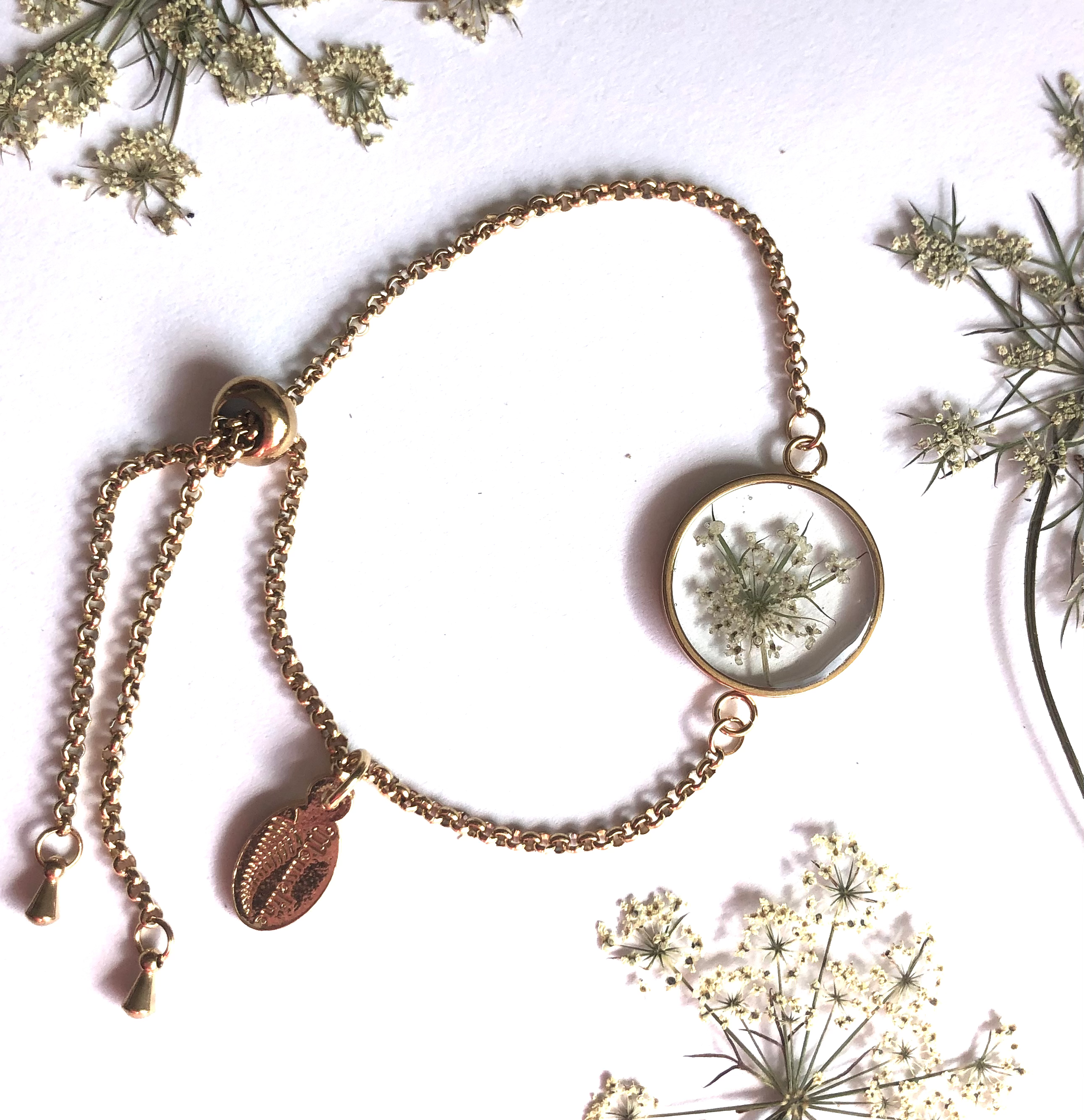 Bracelet rond Carotte Sauvage (or)/Queen Anne's Lace Bracelet (gold)