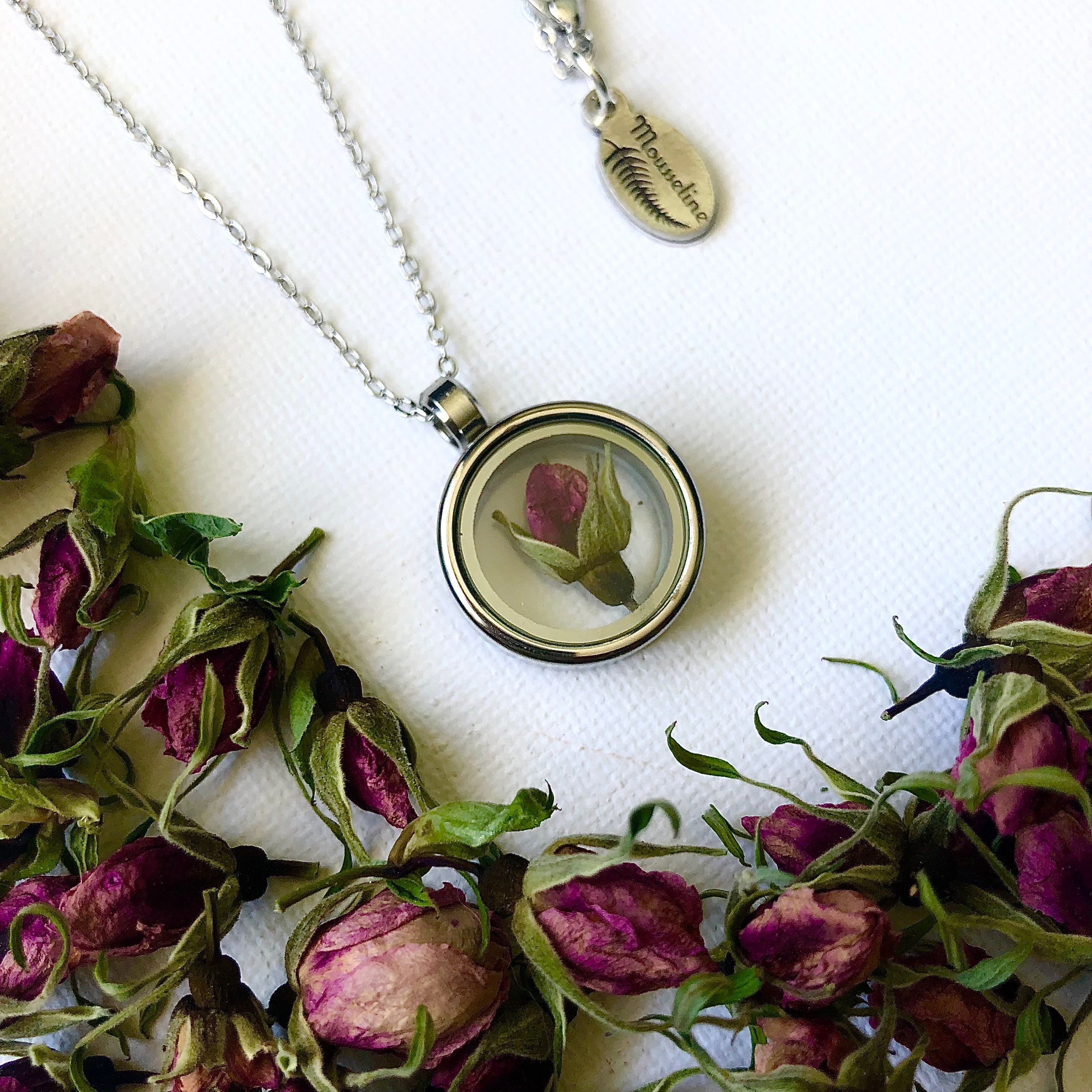 Loquet bouton de rose-Rose bud locket