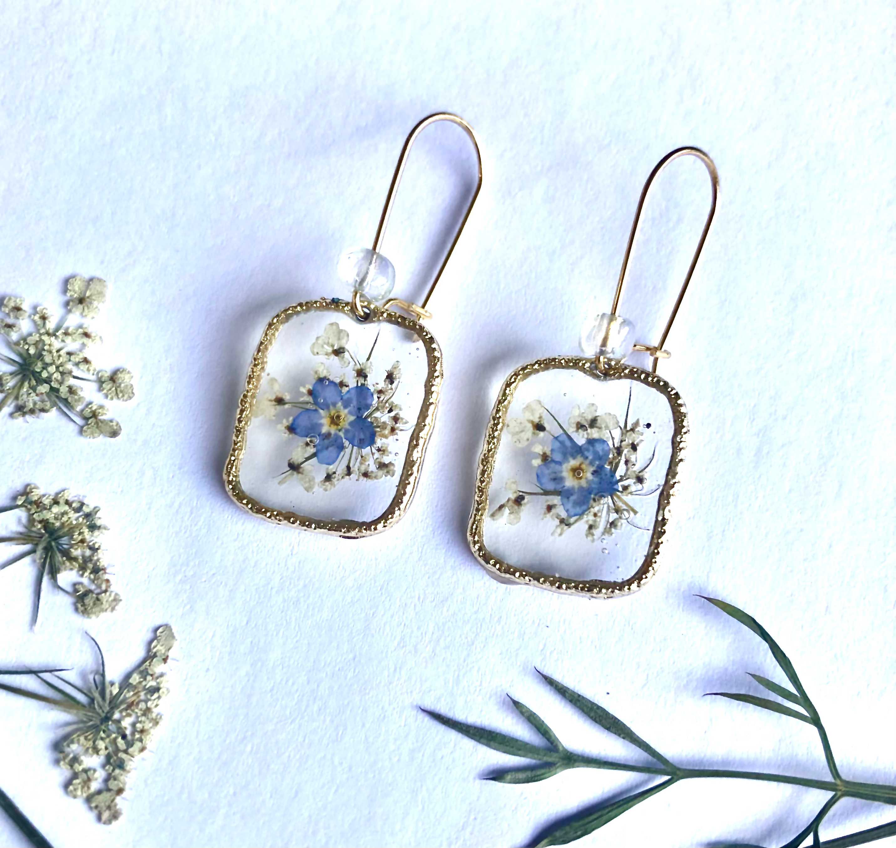 Boucl. Myosotis-carotte sauv.-(or)/Wild carrot-forget-me-not earrings-gold